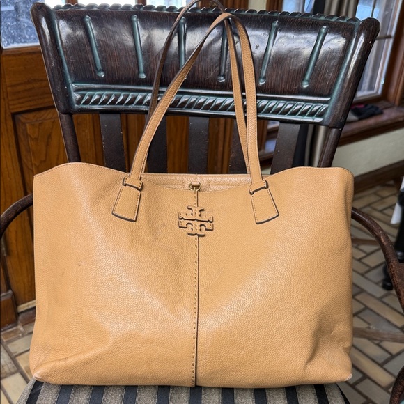 Tory Burch Handbags - Tory Burch Camel Leather Tote